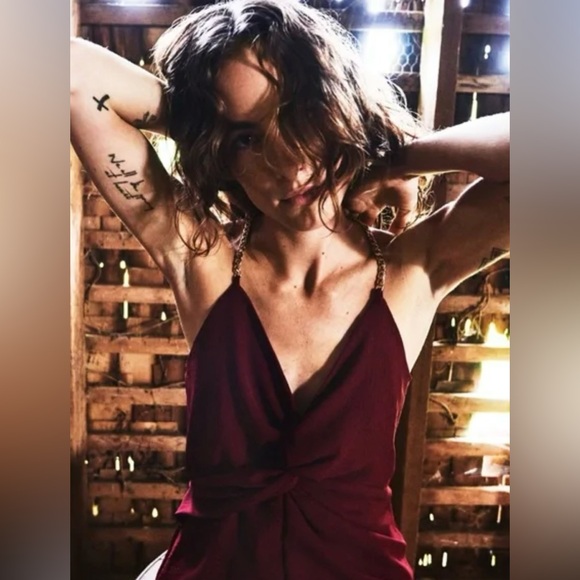 Red romper with gold chain straps - Picture 1 of 14